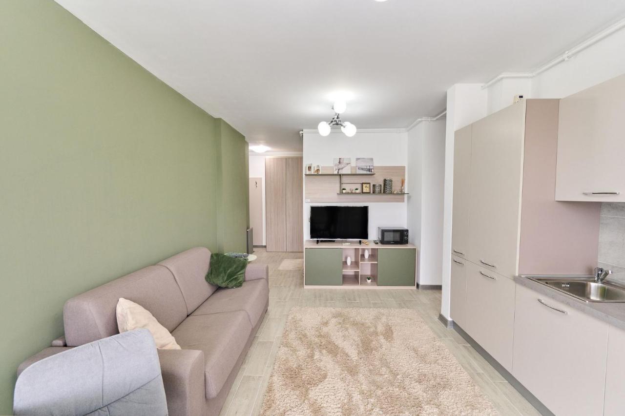 Olive Apartment In Spa N Pool Resort-Parking Mamaia Kültér fotó